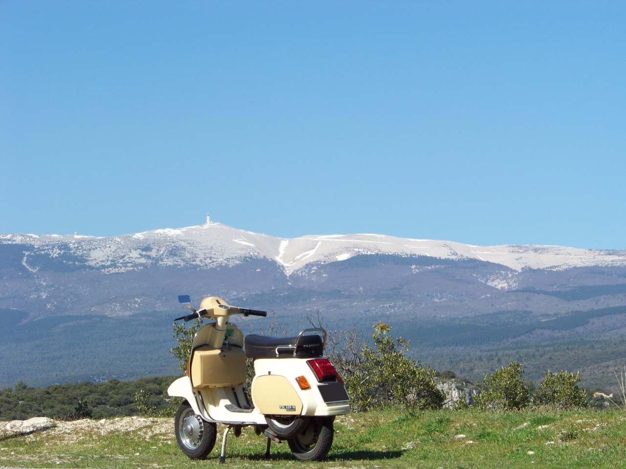 [Balade] Les Gorges de la Nesque en Vespa, en quête d'une Blonde ... Vespa-pk-nesque-13