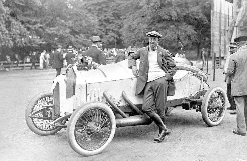 [Photos] Cartes postales & vielles photos First_Mercedes-Knight_developed_1909