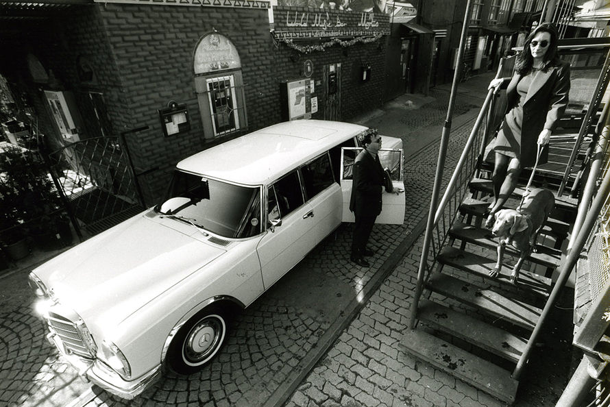 [Historique] La Mercedes 600 (W100 1963-1981) - Page 2 W100-john_lennon-06