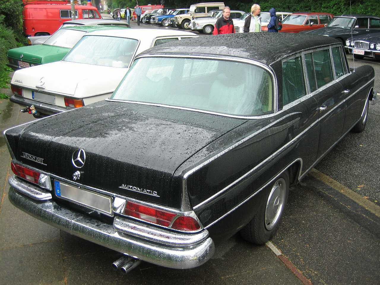 La Mercedes-Benz 300 SE Grosse Heckflosse (W112) W112_300-1