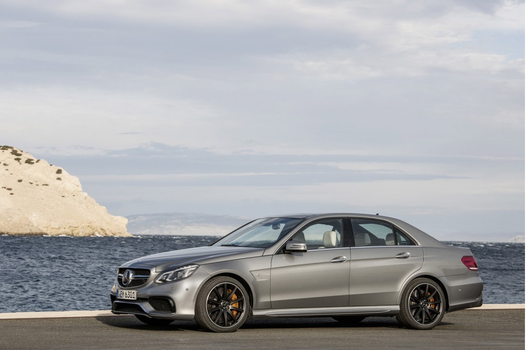 La Mercedes-Benz E63 AMG réstylée 2013 (W212) W212_ph2_amg-09