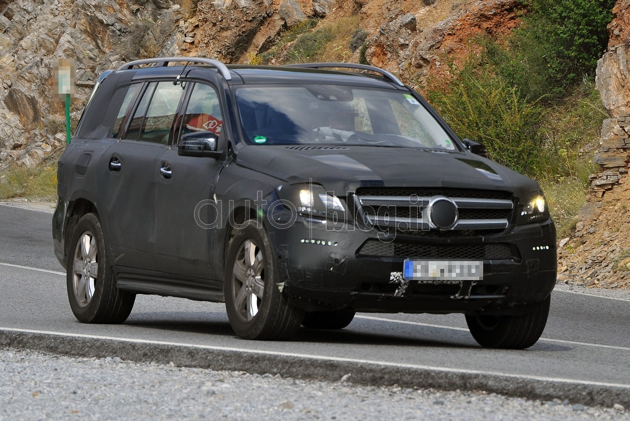 Le Nouveau Mercedes Benz GL (X166) X166_GL-06