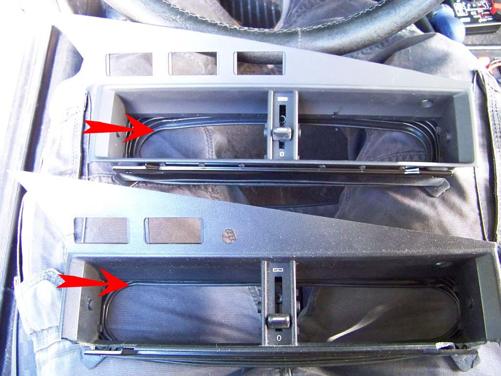 [Tuto] Depose/Démontage/Changement Cadre de Grilles Centrales de Ventilation  (W201) W201_cadre_centrale_grilles_vent-16