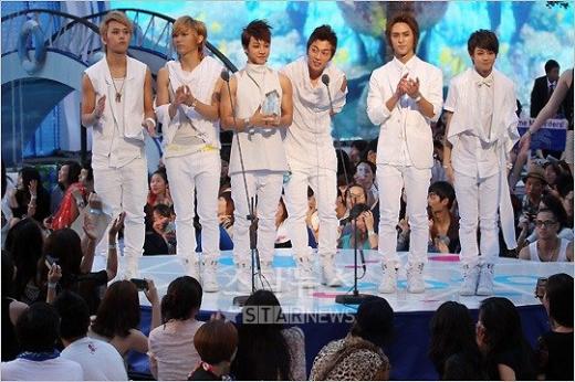 Noticias de B2ST 2010082618364831357_1