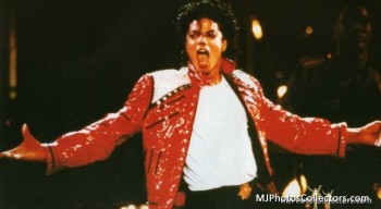 BAD WORLD TOUR  1b0519232520935