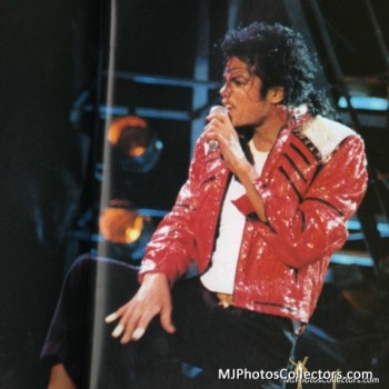 BAD WORLD TOUR  3d4bf3232521495