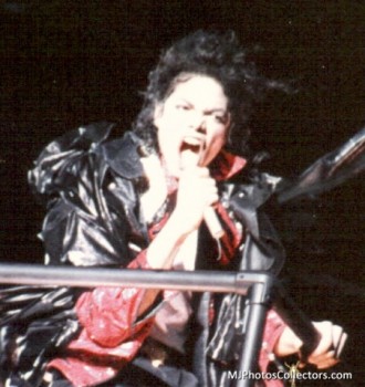 BAD WORLD TOUR  41bcb0232520738