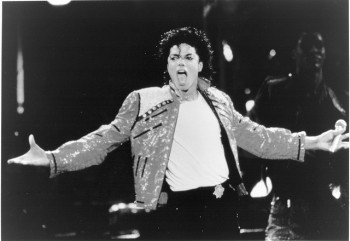 BAD WORLD TOUR  F3811f232520212