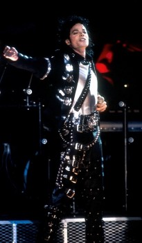 BAD WORLD TOUR  F9d495232529639