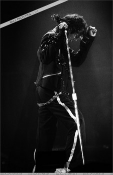 BAD WORLD TOUR  474540232532895