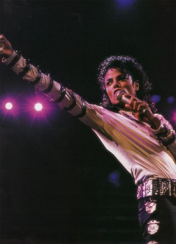 BAD TOUR VARIOUS  8f733f232549341