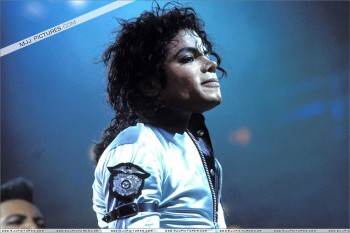 BAD TOUR VARIOUS  89817b232551155