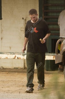  Imagenes videos en el set de The Rover 4980c0241532655