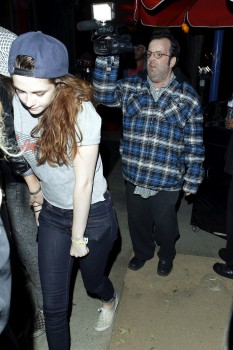 Kristen Stewart - Imagenes/Videos de Paparazzi / Estudio/ Eventos etc. - Página 31 Cdaa85241565311