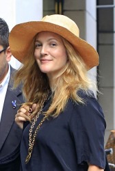 Drew Barrymore 55b0e3275692032