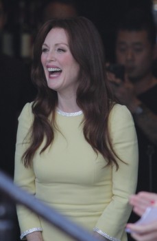 Julianne Moore  8e0fab279662489