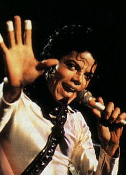 BAD WORLD TOUR  5a0c7a232529243