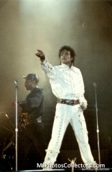 BAD WORLD TOUR  90512a232527730