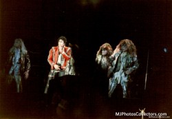 BAD WORLD TOUR  Ab88a4232525146