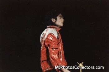 BAD WORLD TOUR  B84eab232520956