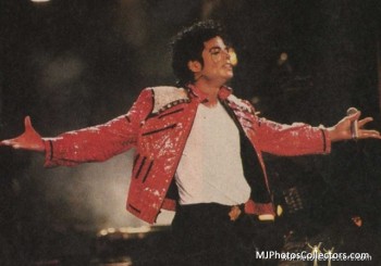 BAD WORLD TOUR  Ce8e62232521385