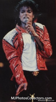 BAD WORLD TOUR  Cf7c34232521205