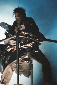 BAD WORLD TOUR  Edcf39232520474