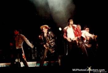 BAD WORLD TOUR  F3922a232520708