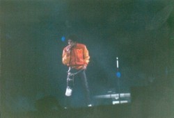 BAD WORLD TOUR  F9fad8232524979