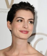 Anne Hathaway C22309234222468