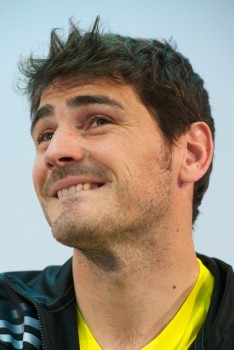 Iker Casillas , su novio - Página 12 30e953250879012