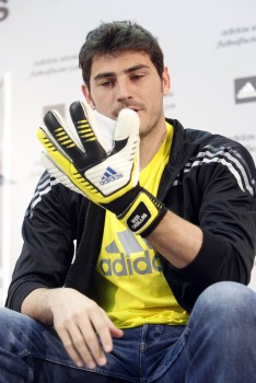 Iker Casillas , su novio - Página 12 72333d250878895