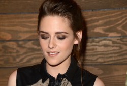 Kristen Stewart D59fff224494636