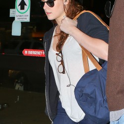 Kristen Stewart - Imagenes/Videos de Paparazzi / Estudio/ Eventos etc. - Página 31 A85567229009870