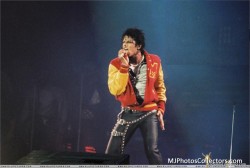 BAD WORLD TOUR  817c1b232525304