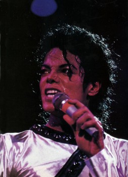 BAD WORLD TOUR  A7839c232529812