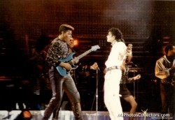 BAD WORLD TOUR  Aa6a5f232527724