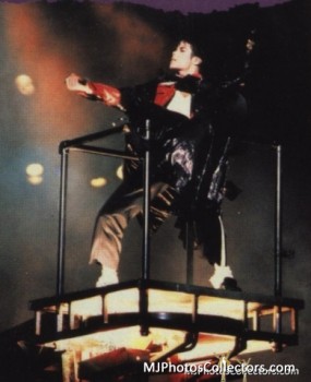 BAD WORLD TOUR  F89c10232521309