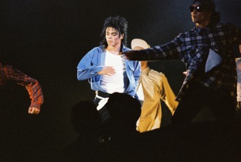 BAD WORLD TOUR  2b4e37232534108