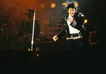 BAD WORLD TOUR  9cd10f232533089