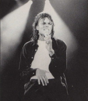 BAD WORLD TOUR  F18716232533888