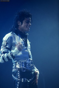 BAD TOUR VARIOUS  747a9d232549290