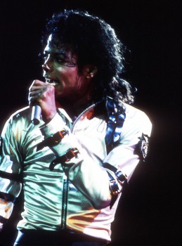 BAD TOUR VARIOUS  829a4f232549764