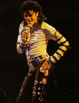 BAD TOUR VARIOUS  8543dd232549401