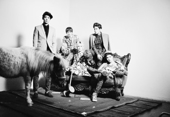 [Info] SHINee vende mais de 1,3 milhões de álbuns desde o debut B81674237156563