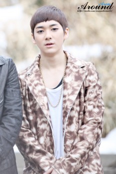 [Pics] Aron no encontro de fãs no Inkigayo 4cd4bf238151825