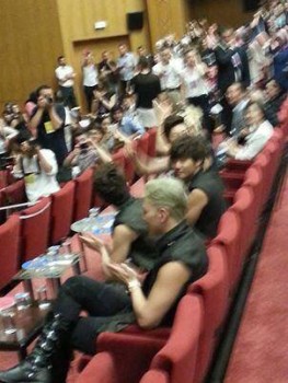 [PICS] 130629 NU'EST entrevista + mini show na Turquia (Turkey) 5aeb2e263500995