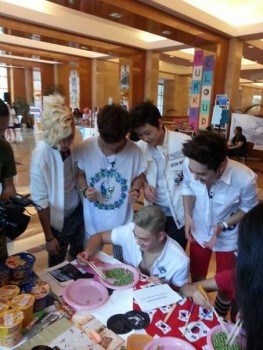 [PICS] 130629 NU'EST entrevista + mini show na Turquia (Turkey) 6f56f3263501347