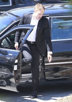 18 Agosto - Nuevas imágenes HQ de Rob en el set de "Map to the Stars" en LA!!! (17 Agosto) A4e353271039799