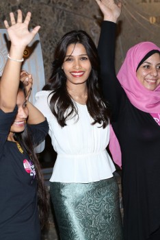 Freida Pinto 03a6b2281214470